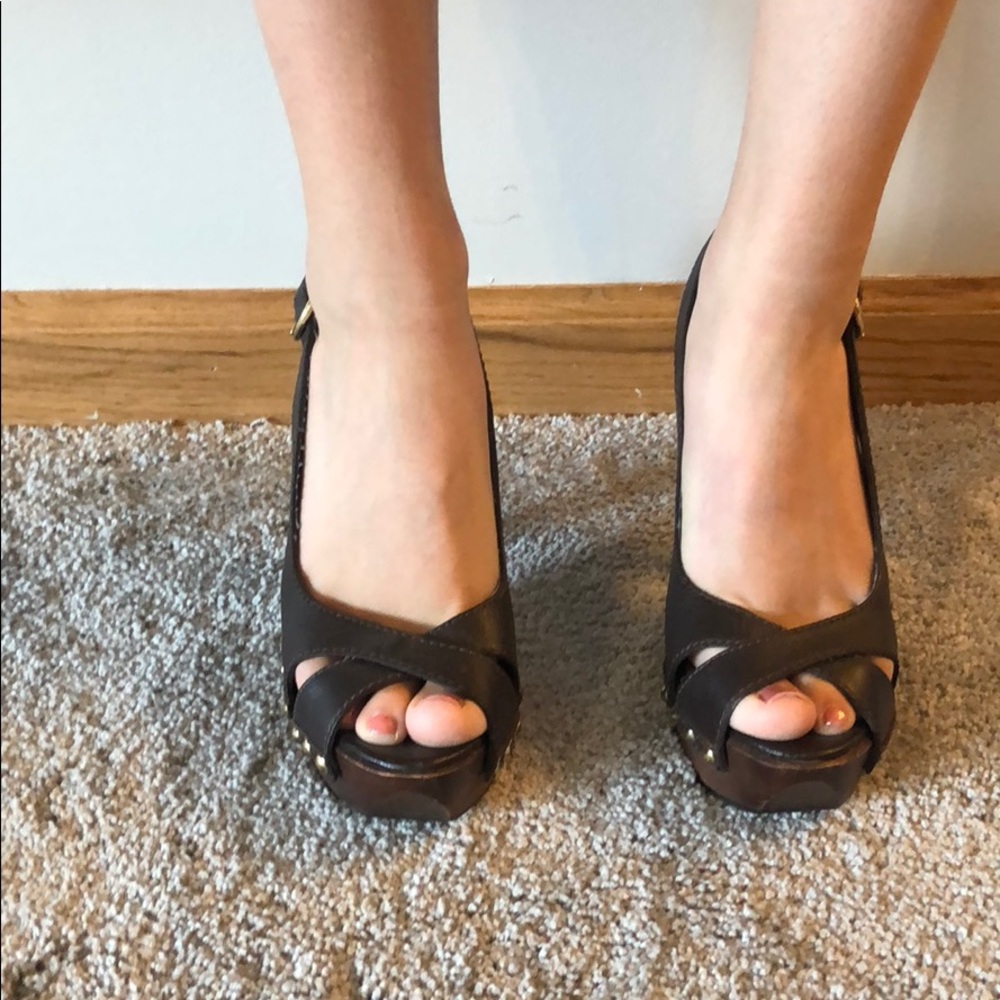 STEVE MADDEN brown heels